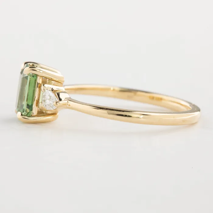 Olivia Ring 155ct Green Madagascar Sapphire 14k Yellow Gold One of a kind Envero Jewelry Rings Olivia Ring 155ct Green Madagascar Sapphire 14k Yellow Gold One of a kind Envero Jewelry Rings