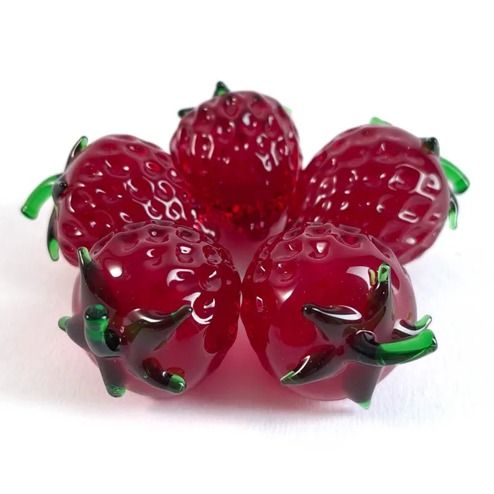Glass strawberries natural size MuranoVitrum Earrings