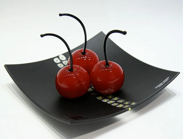 Glass Tray with 3 natural size cherries Ragazzi C Necklaces