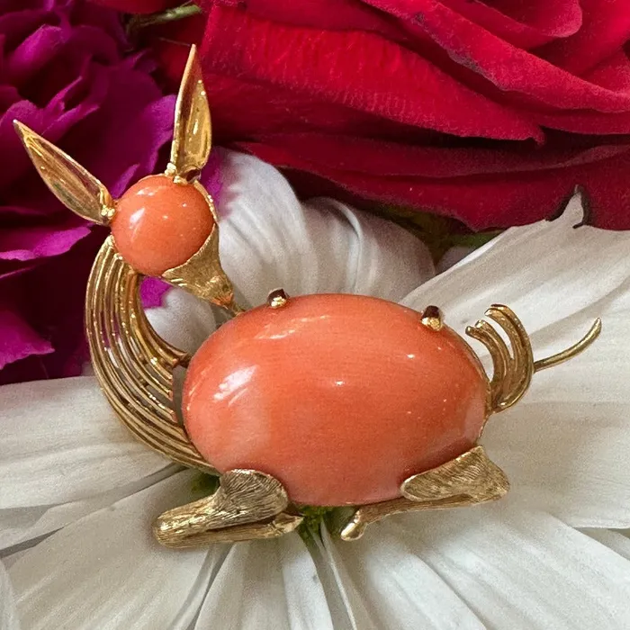18 Karat Yellow Gold Coral Fawn Pin 54800550 ONeills Estate Jewelry PreStyled Sets 18 Karat Yellow Gold Coral Fawn Pin 54800550 ONeills Estate Jewelry PreStyled Sets