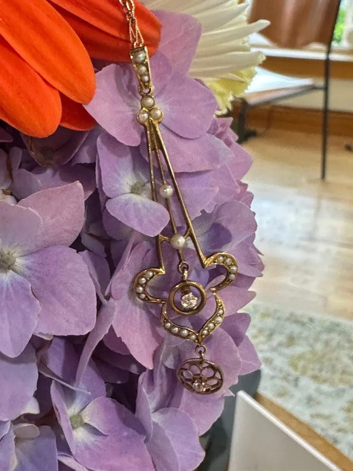 PreStyled Sets 14 Karat Yellow Gold Lavaliere w Diamonds Seed Pearls 43500088 ONeills Estate Jewelry PreStyled Sets 14 Karat Yellow Gold Lavaliere w Diamonds Seed Pearls 43500088 ONeills Estate Jewelry