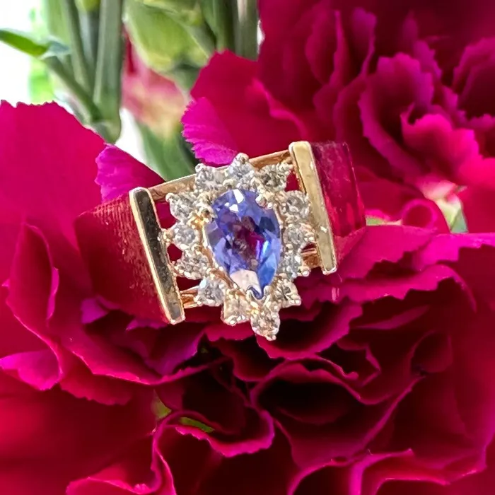 Rings ONeills Estate Jewelry 14 Karat Yellow Gold Ring with Tanzanite Diamonds 20002583 Rings ONeills Estate Jewelry 14 Karat Yellow Gold Ring with Tanzanite Diamonds 20002583