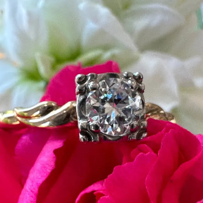 Rings ONeills Estate Jewelry 14 Karat Yellow Pall illusion headTop Engagement Ring 10000589 Rings ONeills Estate Jewelry 14 Karat Yellow Pall illusion headTop Engagement Ring 10000589