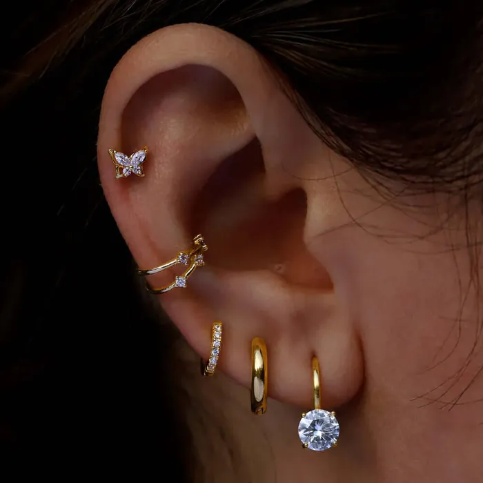 Trendolla Jewelry Earrings Huggie Hoop Earrings with Four Claws CZ Diamond