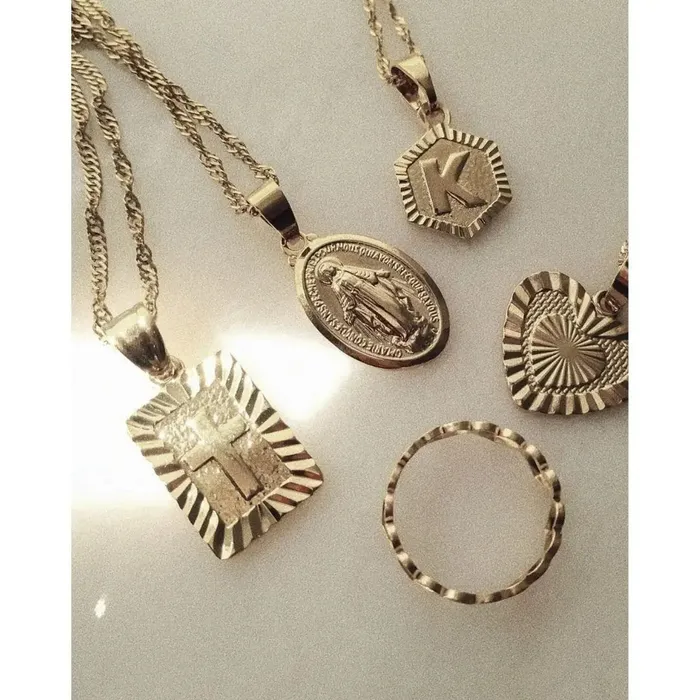 KHLOE JEWELS Necklaces Regina Mary Necklace